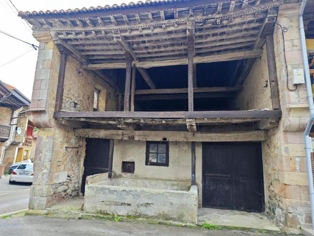 Casa en venta en Cabezón de la Sal, Rodezas photo 0