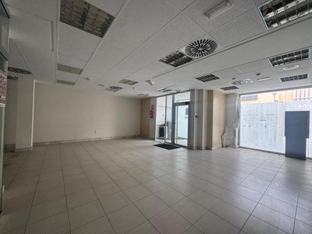 Local comercial en venta en Ceuti, Centro photo 0
