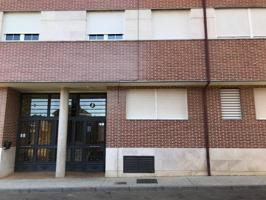 Apartamento en venta en Valencia de Don Juan, Las Huertas photo 0