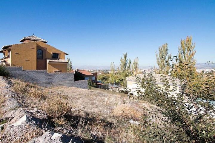 Terreno en venta en Gójar, Urb. Santa Marta photo 0