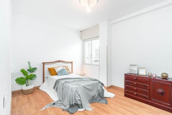 Piso en venta en Aller, Moreda 1 photo 0