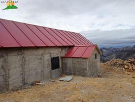 Casa con terreno en venta en Dúrcal photo 0