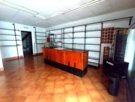 Local comercial en venta en Irun photo 0