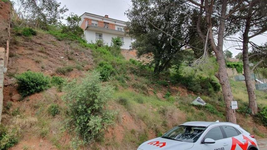 Terreno en venta en Abrera, LES CARPES photo 0