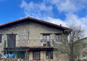 Adosada en venta en Merindad de Sotoscueva, Hornillalatorre, 09567 photo 0