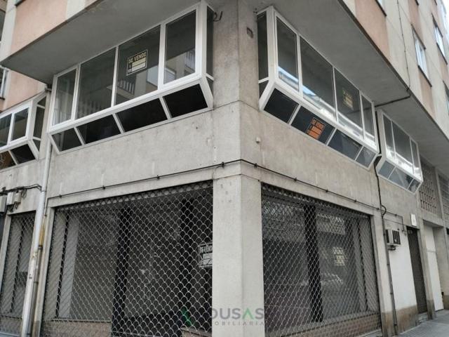 Local comercial en venta en Lugo photo 0