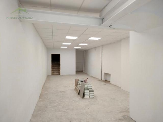 Local comercial en venta en Vilafranca del Penedès photo 0