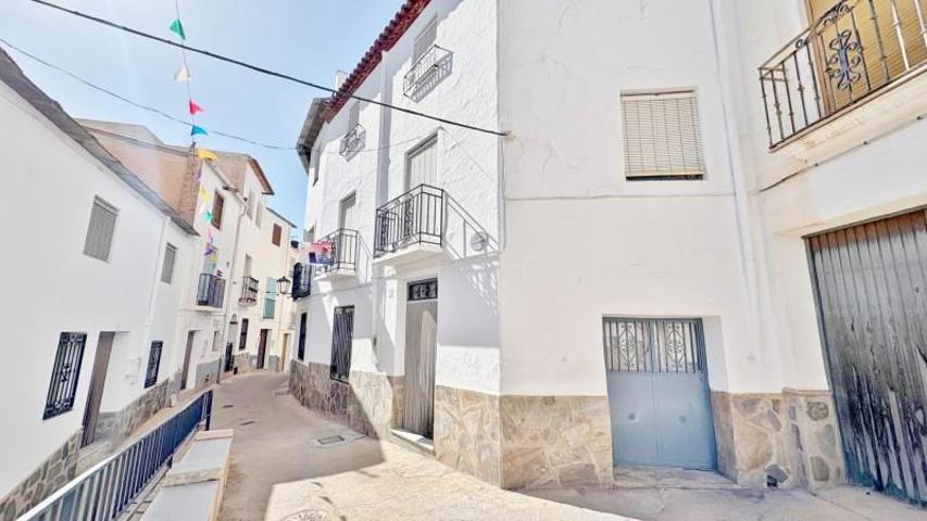 Casa en venta en Válor, Valor photo 0