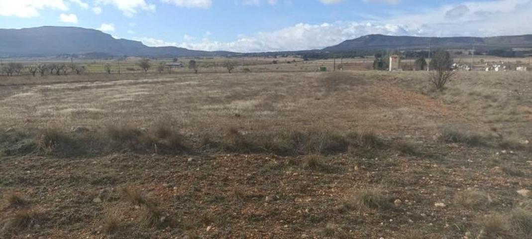 Terreno en venta en Ayora, Comunidad valenciana photo 0