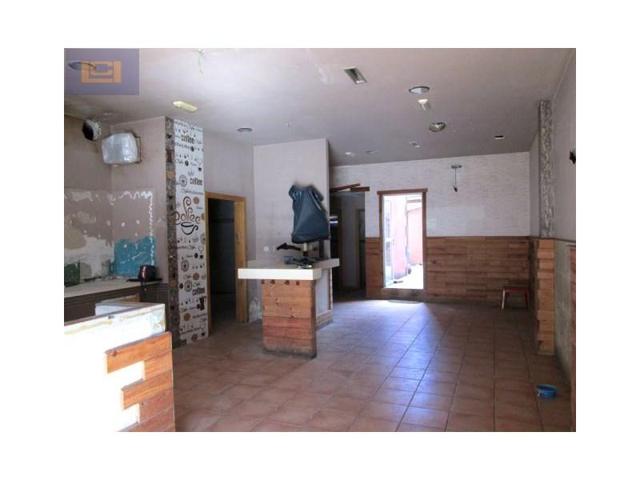 Local comercial en venta en Vigo photo 0