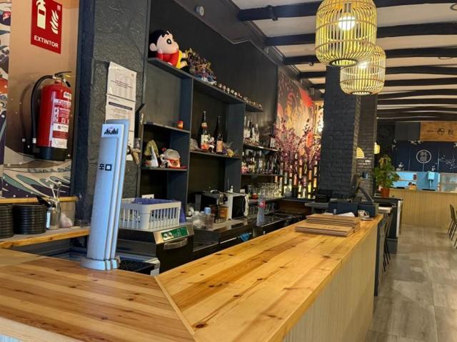 Local comercial en venta en Tarragona, Tarragona photo 0