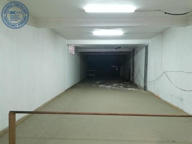 Local comercial en venta en Valencia, Benicalap photo 0