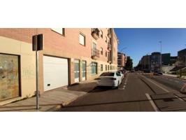 Local comercial en venta en Badajoz photo 0