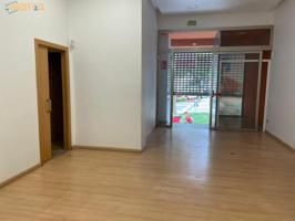 Local comercial en venta en Vigo, Centro photo 0