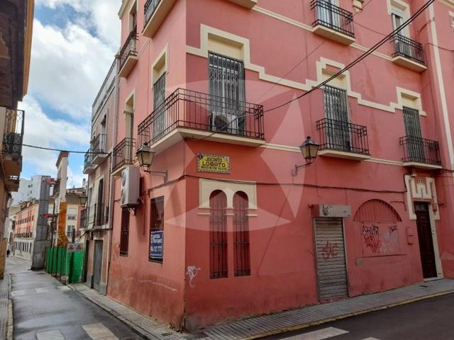Local comercial en venta en Badajoz photo 0