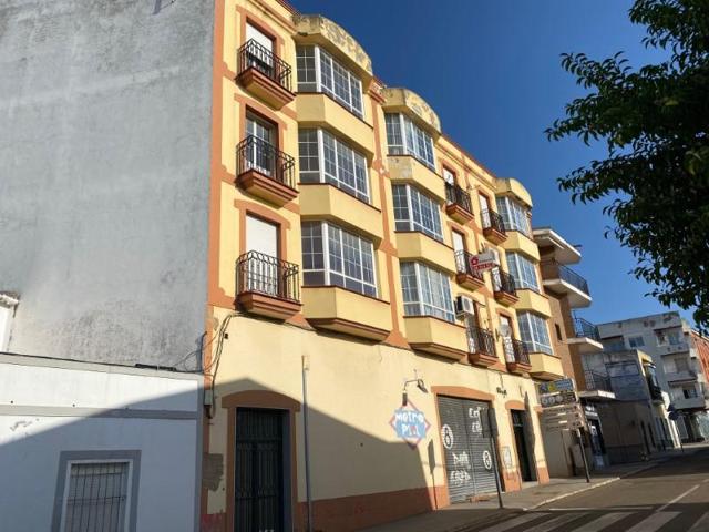 Piso en venta en Montijo photo 0