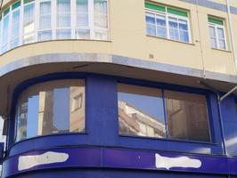 Local comercial en venta en Ribeira, Centro photo 0