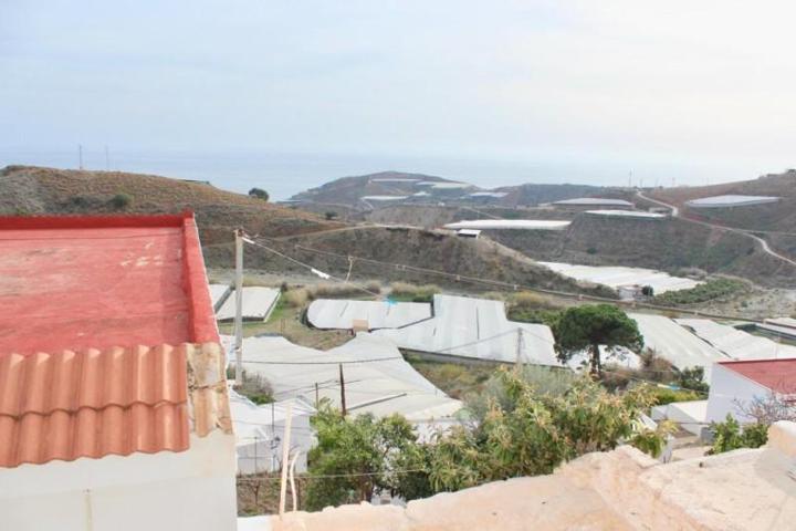 Piso en venta en Polopos photo 0