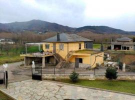 Casa con terreno en venta en Villafranca del Bierzo, Horta photo 0