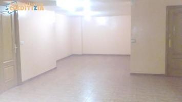 Local comercial en venta en Vigo, Travesia de Vigo photo 0