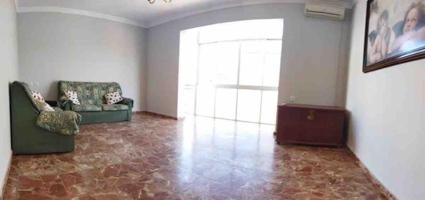 Piso en venta en El Cuervo, Centro photo 0