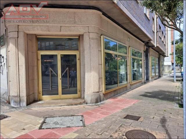 Local comercial en venta en Ferrol, Ensanche A photo 0
