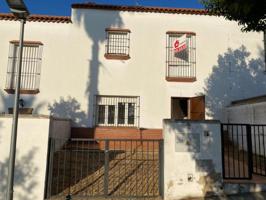 Bungalow en venta en Calera de León photo 0