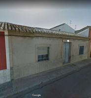 Casas de pueblo en venta en Valdepeñas, Lucero photo 0