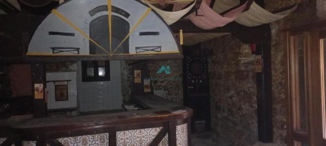 Local comercial en venta en Laredo, Centro photo 0