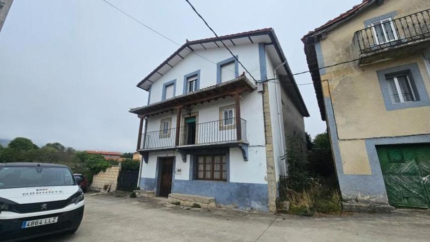 Casa en venta en Espinosa de los Monteros, Bercedo photo 0