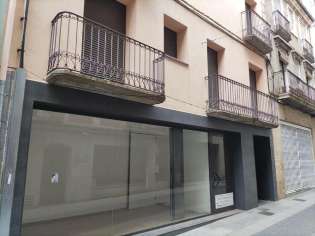 Local comercial en venta en Olot, Olot photo 0