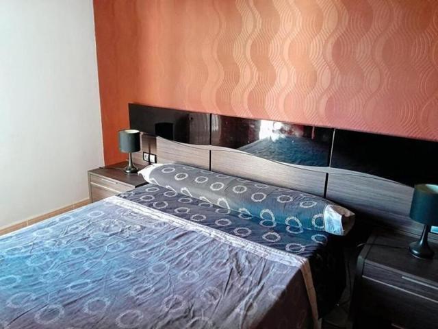 Piso en venta en Yecla photo 0