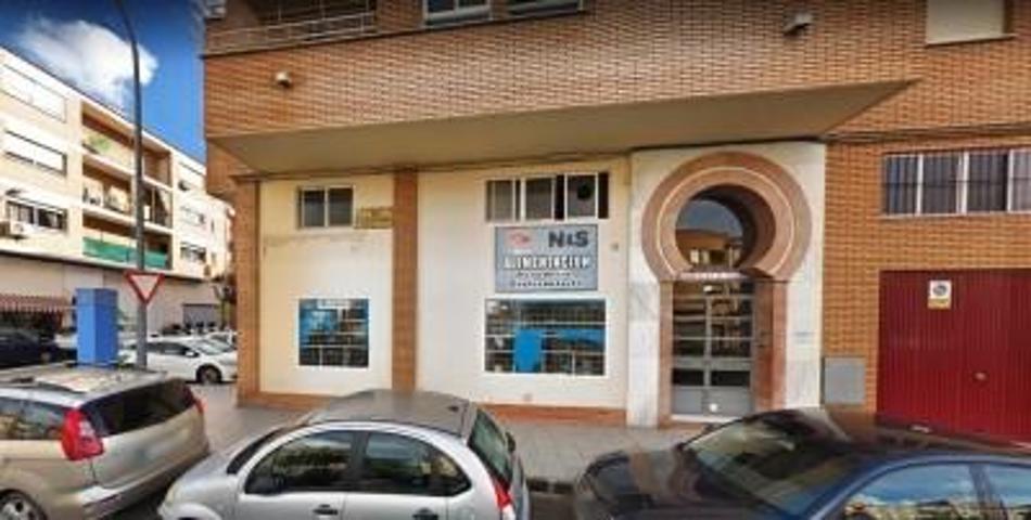 Local comercial en venta en Badajoz, Pardaleras photo 0