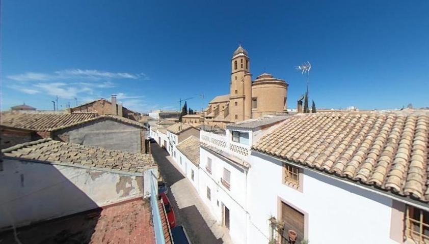 Casa en venta en Úbeda, Úbeda photo 0