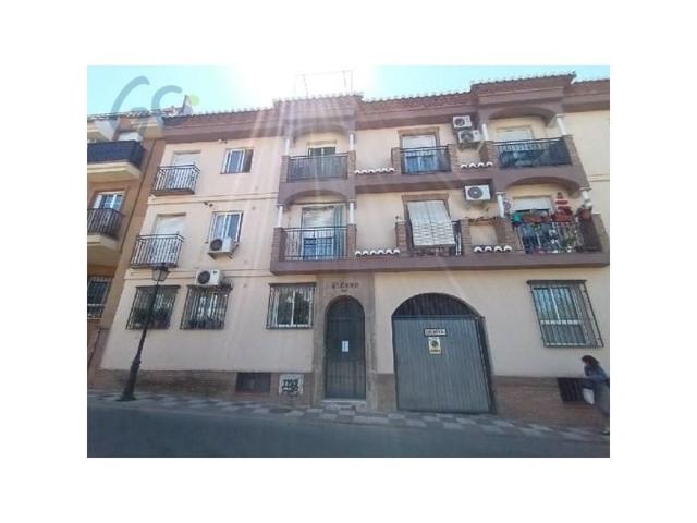Piso en venta en Zubia photo 0