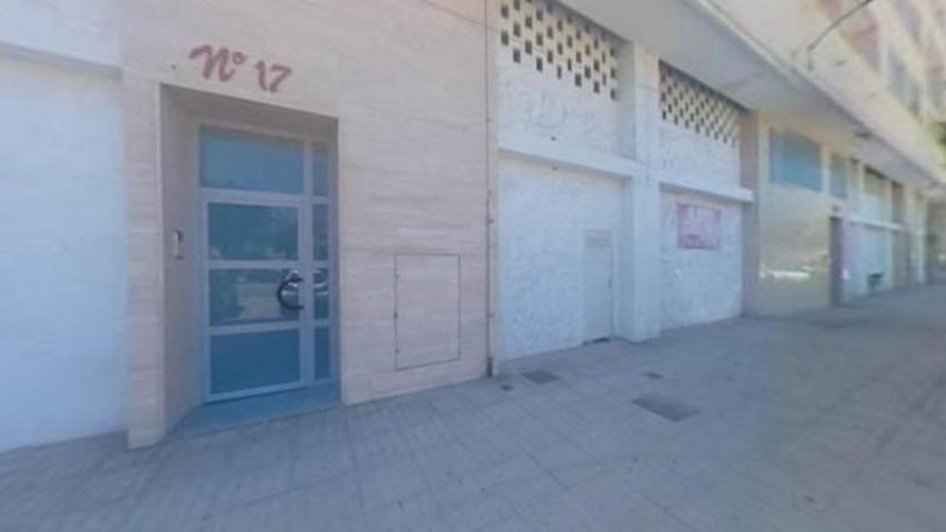 Local comercial en venta en Yecla, Avd. de la paz photo 0