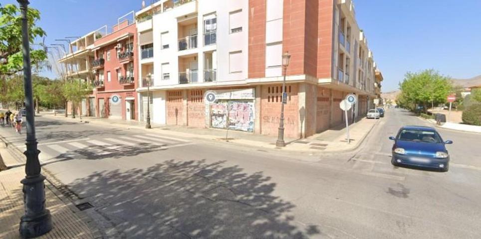 Local comercial en venta en Atarfe, Atarfe photo 0