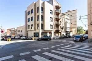 Local comercial en venta en Sabadell, Can rull photo 0