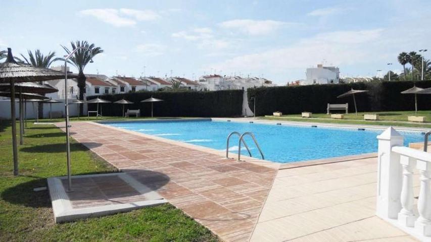 Apartamento en venta en Torrevieja, Habaneras photo 0
