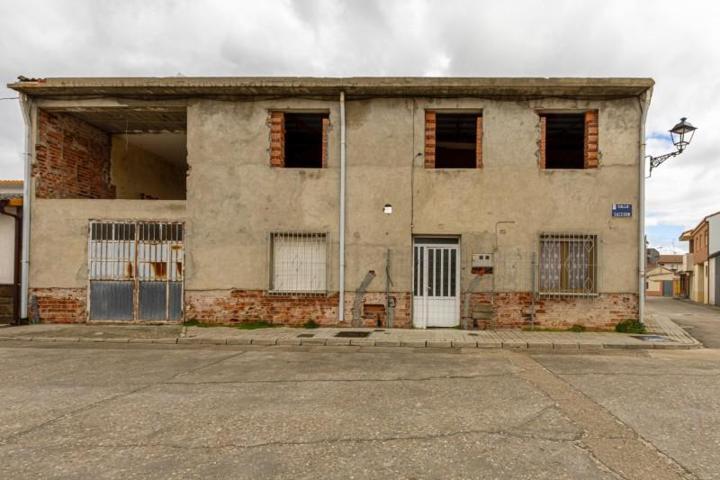 Casa en venta en Pedrajas de San Esteban, Castilla y leon photo 0