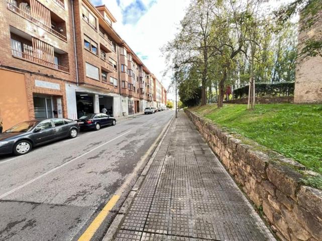 Local comercial en venta en Avilés, Avilés photo 0