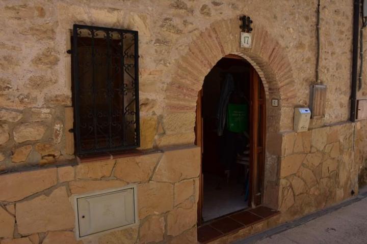Casa en venta en Valdealgorfa, Aragon photo 0