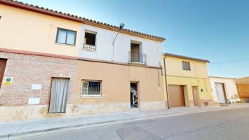 Casa en venta en Torres de Berrellén, Centro photo 0