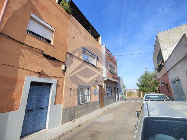 Casa en venta en Badajoz, Cerro de Reyes photo 0
