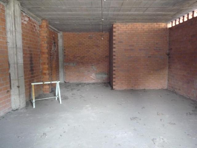 Local comercial en venta en Cacabelos photo 0