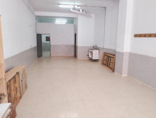 Local comercial en venta en Benetússer, Barrio de la estacion 4 photo 0