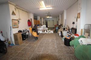 Local comercial en venta en Crevillent photo 0