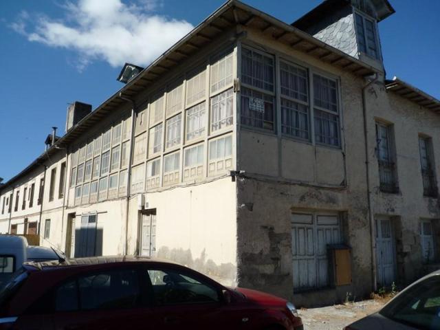 Casa en venta en Cacabelos photo 0