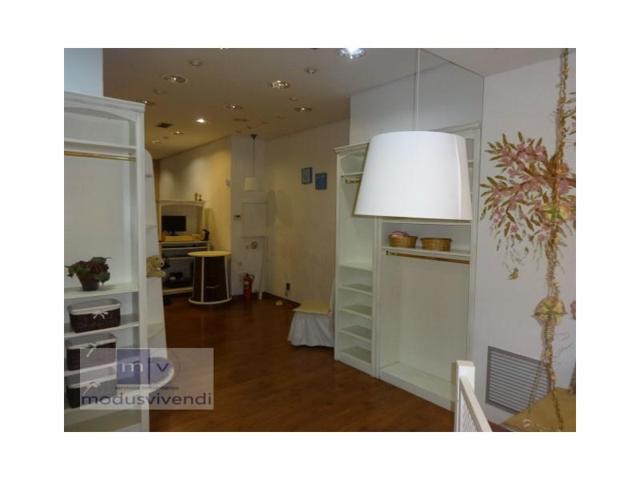 Local comercial en venta en León photo 0