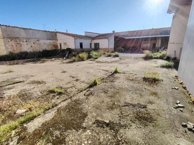 Local comercial en venta en Valdepeñas, Calle Unión photo 0